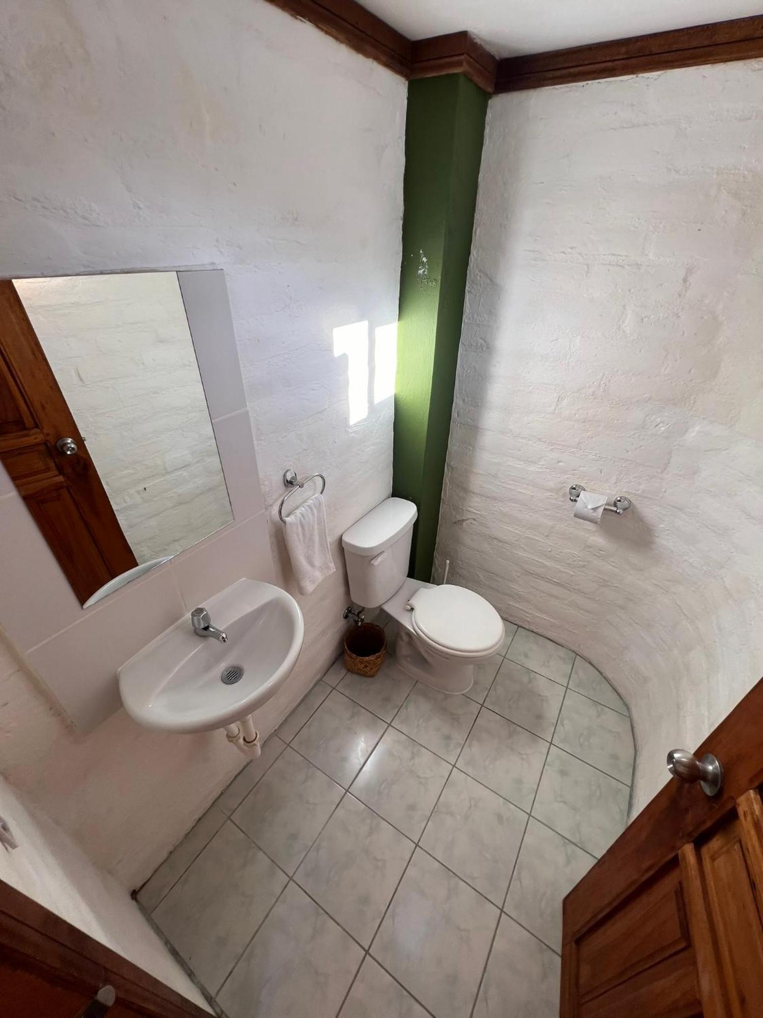 La Casa Verde Eco Guest House バーニョス 部屋 写真